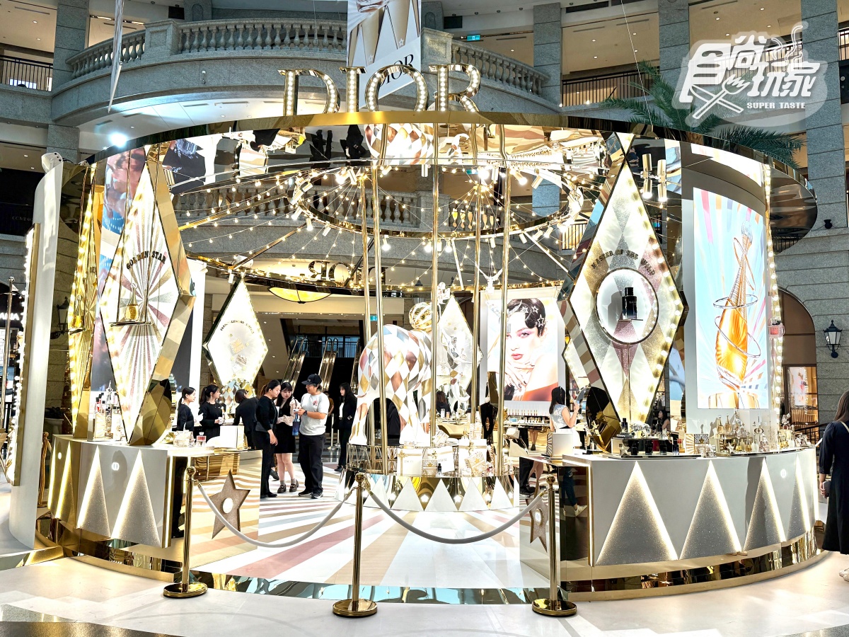 5公尺DIOR聖誕樹!全台首座「奇幻星願馬戲團」快閃店,加碼室內最高聖誕樹 5公尺DIOR聖誕樹!全台首座「奇幻星願馬戲團」快閃店,加碼室內最高聖誕樹