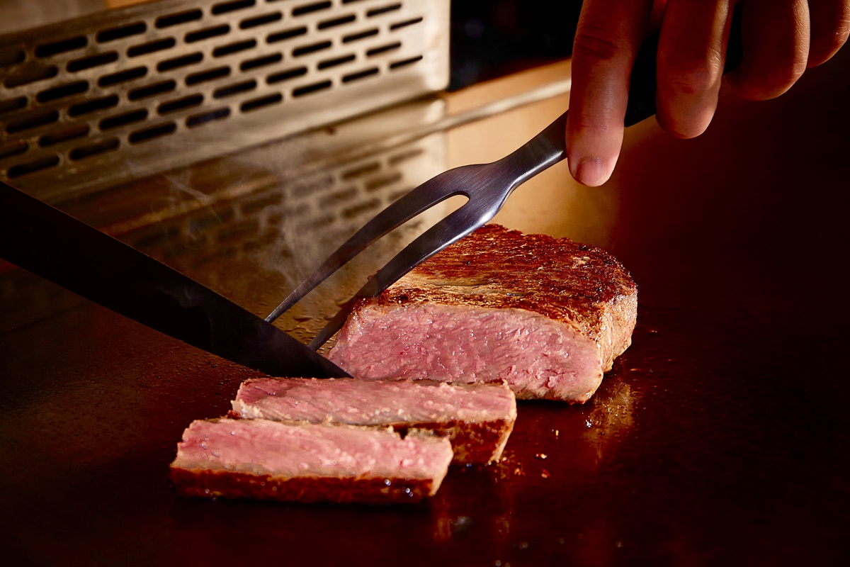 比買一送一狂！10大餐飲「普發優惠」快收，198元爽嗑A5和牛、現折百元