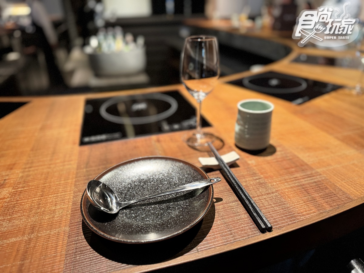 教父牛排第1間「和牛涮涮鍋」!790元起嗑現切肉套餐,海鮮控必點龍蝦鍋 教父牛排第1間「和牛涮涮鍋」!790元起嗑現切肉套餐,海鮮控必點龍蝦鍋