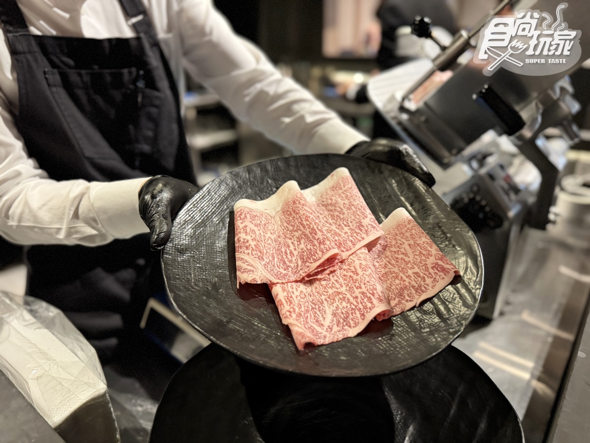 教父牛排第1間「和牛涮涮鍋」!790元起嗑現切肉套餐,海鮮控必點龍蝦鍋 教父牛排第1間「和牛涮涮鍋」!790元起嗑現切肉套餐,海鮮控必點龍蝦鍋
