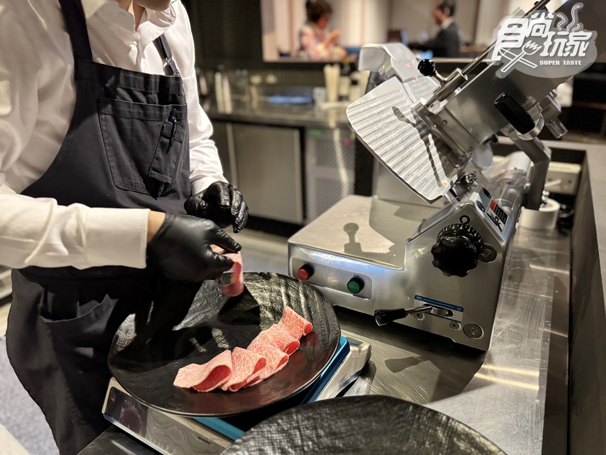 教父牛排第1間「和牛涮涮鍋」!790元起嗑現切肉套餐,海鮮控必點龍蝦鍋 教父牛排第1間「和牛涮涮鍋」!790元起嗑現切肉套餐,海鮮控必點龍蝦鍋