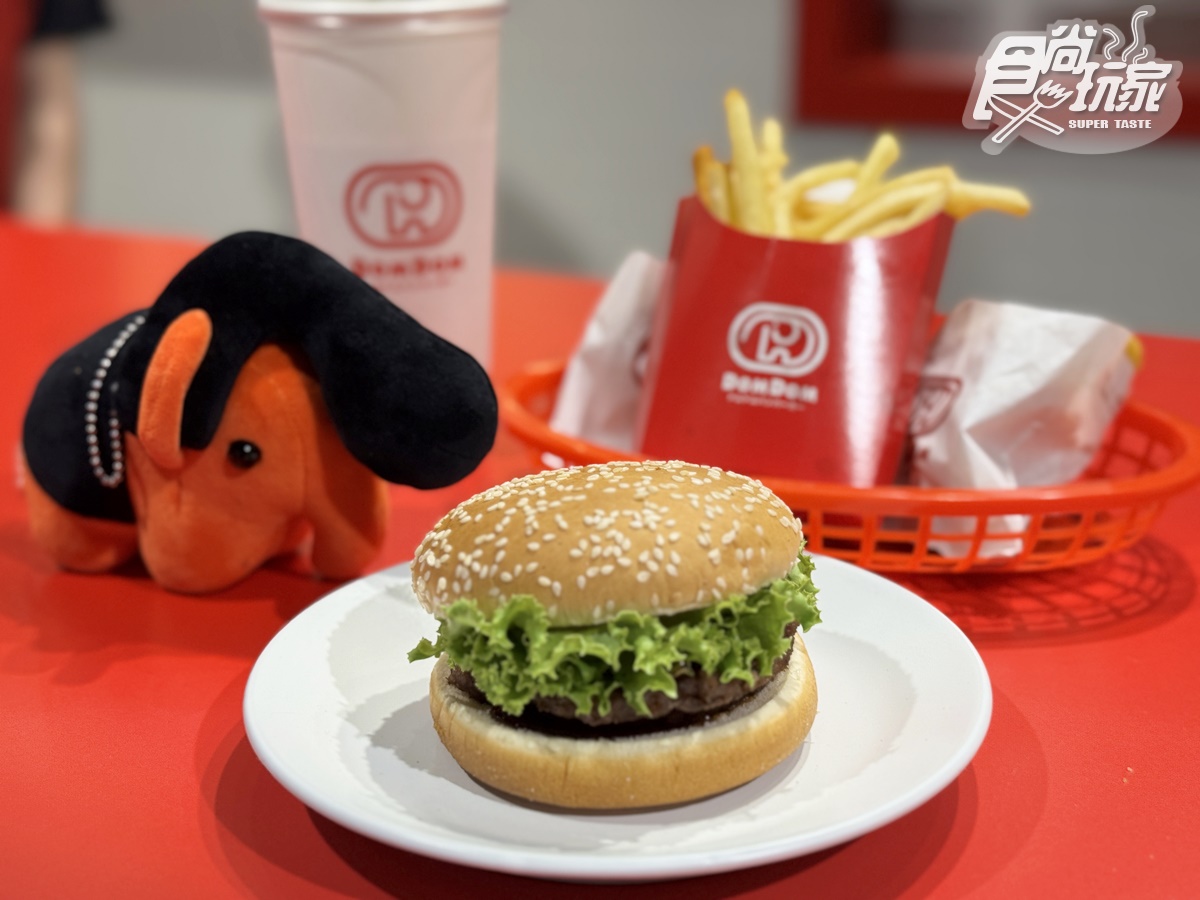 全台第1間「DomDom漢堡」!5款必吃+周邊開箱,比50元厚蛋堡、起司球 全台第1間「DomDom漢堡」!5款必吃+周邊開箱,比50元厚蛋堡、起司球