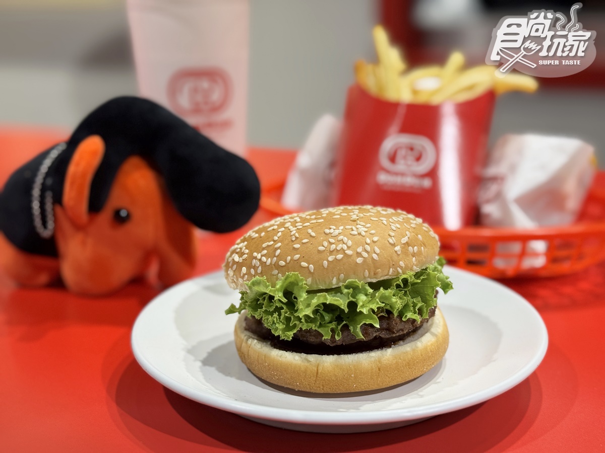 全台第1間「DomDom漢堡」!5款必吃+周邊開箱,比50元厚蛋堡、起司球 全台第1間「DomDom漢堡」!5款必吃+周邊開箱,比50元厚蛋堡、起司球