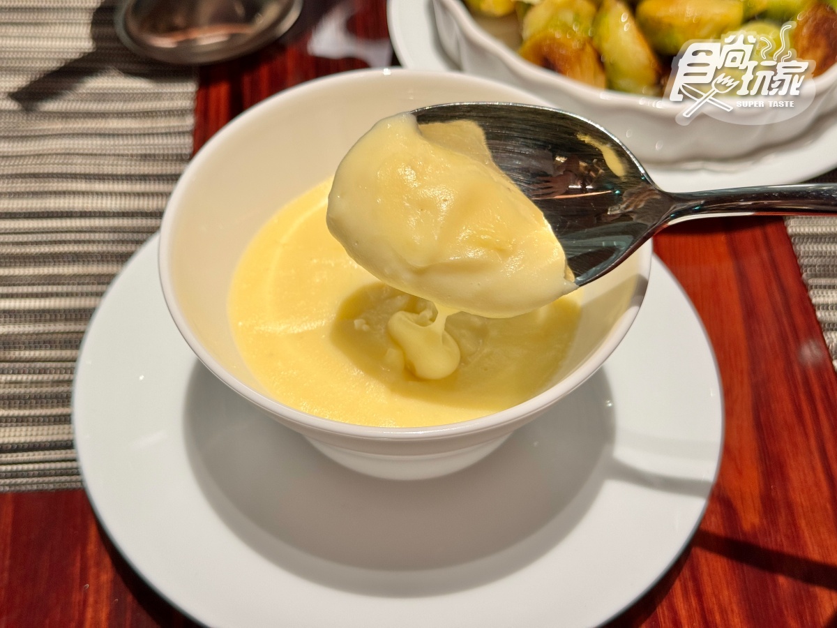 波士頓活龍蝦買一送一！東區牛排＋１，必吃法國烤蝸牛、巧克力冰淇淋泡芙