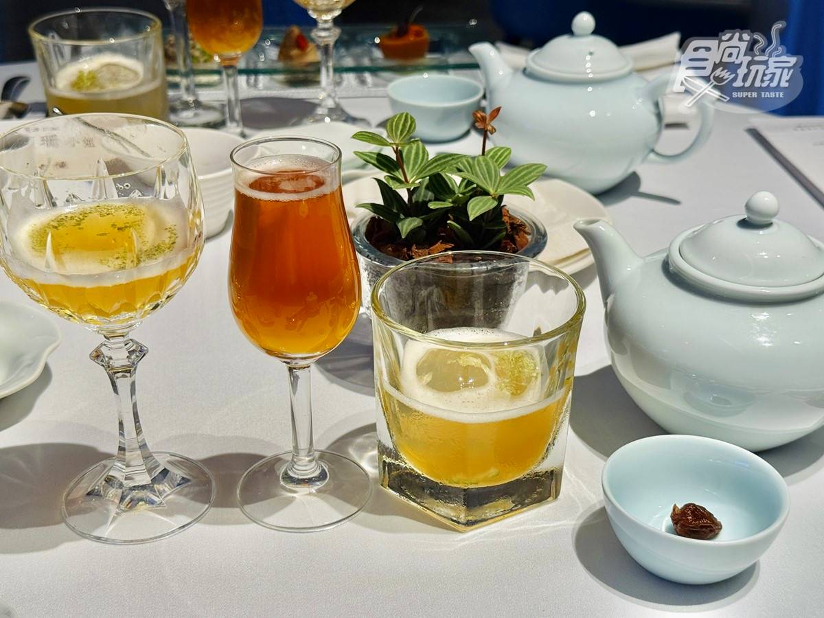 入冬開嗑肥美大閘蟹!正宗杭菜「天香樓」40週年,全新10道螃蟹料理登場 入冬開嗑肥美大閘蟹!正宗杭菜「天香樓」40週年,全新10道螃蟹料理登場