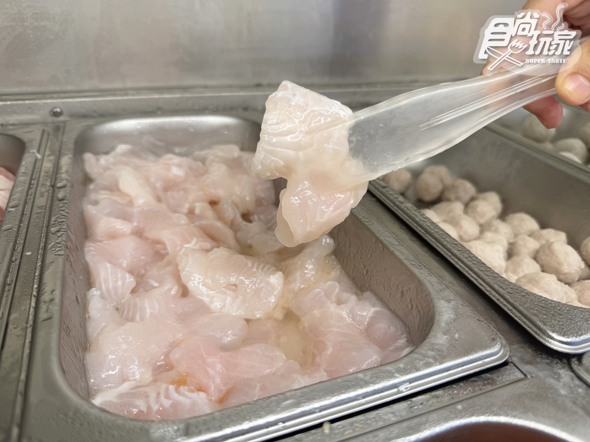 海底撈第1間「平價麻辣燙」來了!50元起爽嗑酸辣粉、牛滑,加碼小菜無限續 海底撈第1間「平價麻辣燙」來了!50元起爽嗑酸辣粉、牛滑,加碼小菜無限續