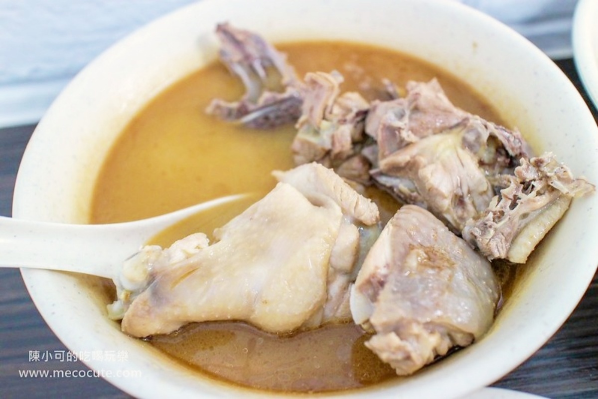 台北最強排隊麻油雞在這!免費續湯人情味滿滿,軟嫩雞腿、脆彈腰子都必點 台北最強排隊麻油雞在這!免費續湯人情味滿滿,軟嫩雞腿、脆彈腰子都必點