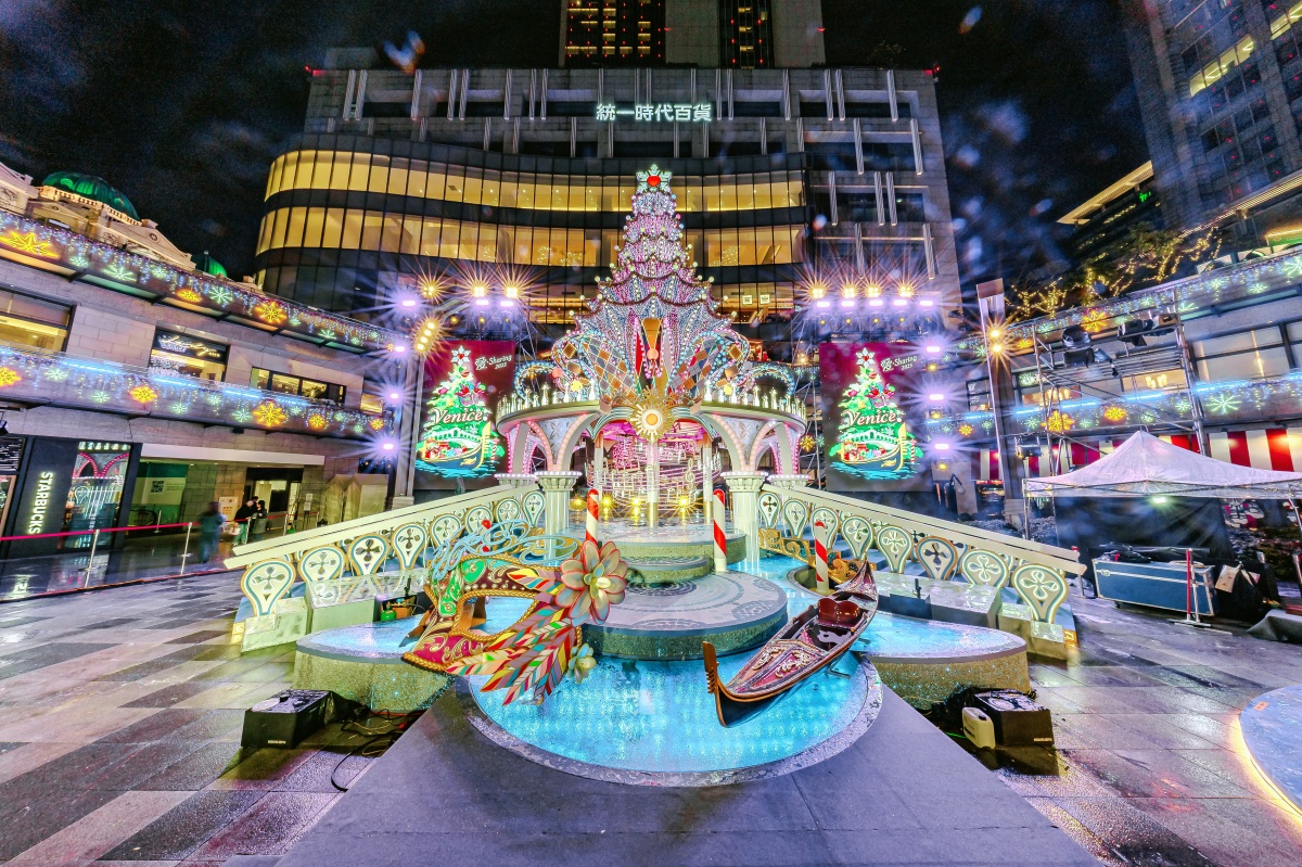 免出國打卡夢幻威尼斯!13公尺聖誕主樹、浪漫海盜船7大必拍,再送免費咖啡 免出國打卡夢幻威尼斯!13公尺聖誕主樹、浪漫海盜船7大必拍,再送免費咖啡