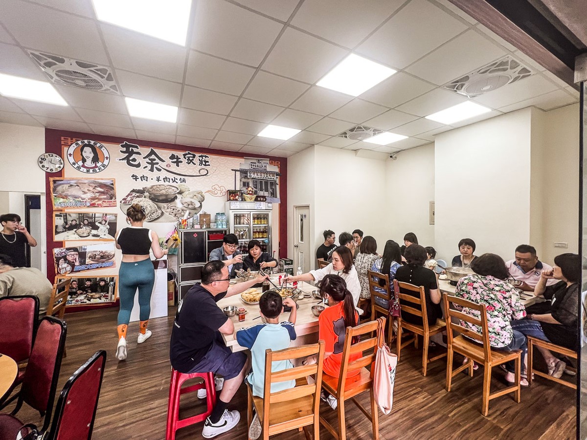 桃園人激推!大分量「鐵盆番茄牛肉鍋」人氣夯,濃郁湯頭一撈滿滿都是料 桃園人激推!大分量「鐵盆番茄牛肉鍋」人氣夯,濃郁湯頭一撈滿滿都是料