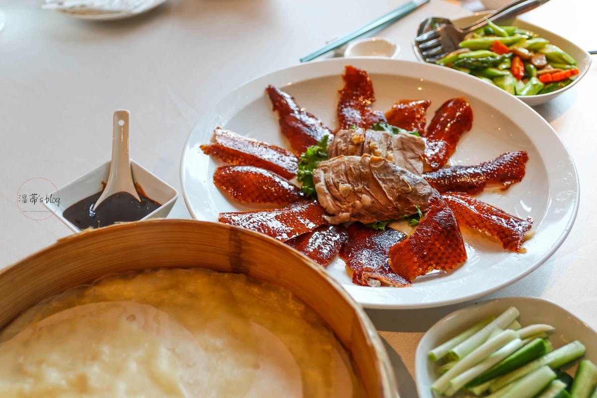 新北景觀「烤鴨8吃」吃到飽回來了!近50道粵菜熱炒、蒸籠港點無限爽嗑 新北景觀「烤鴨8吃」吃到飽回來了!近50道粵菜熱炒、蒸籠港點無限爽嗑