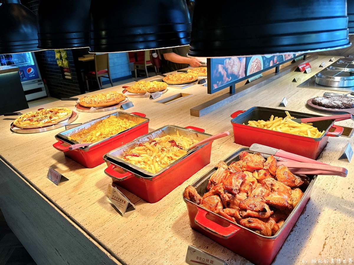 全台唯一「必勝客歡樂吧」開幕!479元披薩烤雞吃到飽,199元無限暢飲 全台唯一「必勝客歡樂吧」開幕!479元披薩烤雞吃到飽,199元無限暢飲