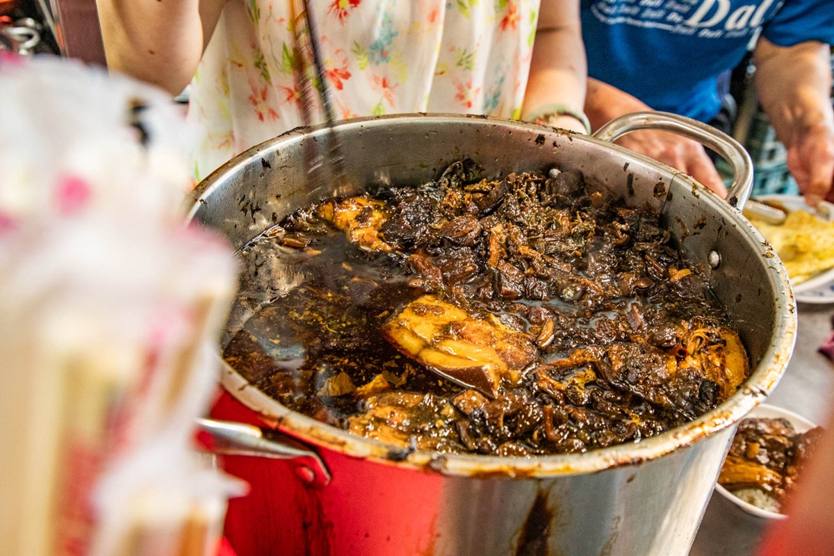 彰化不只爌肉飯!在地激推「梅干扣肉」飄香數十年,肥嫩五花肉入口超銷魂 彰化不只爌肉飯!在地激推「梅干扣肉」飄香數十年,肥嫩五花肉入口超銷魂
