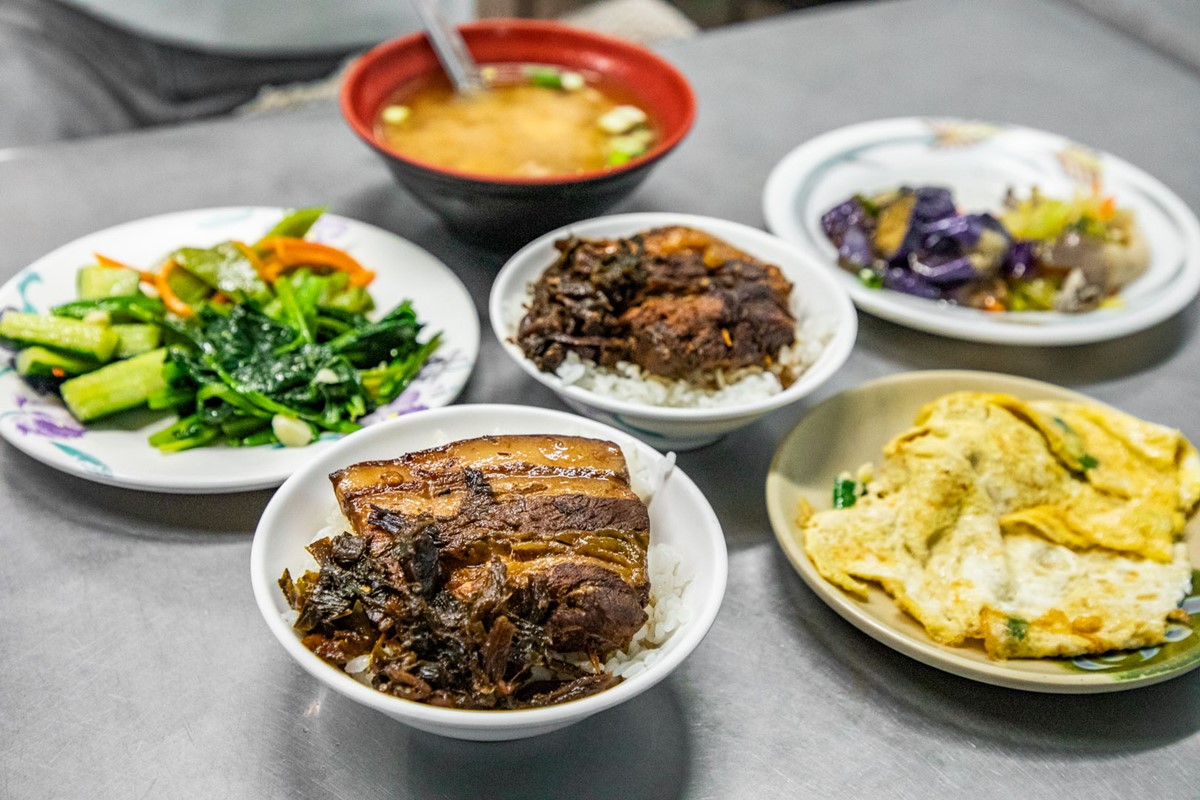 彰化不只爌肉飯!在地激推「梅干扣肉」飄香數十年,肥嫩五花肉入口超銷魂 彰化不只爌肉飯!在地激推「梅干扣肉」飄香數十年,肥嫩五花肉入口超銷魂