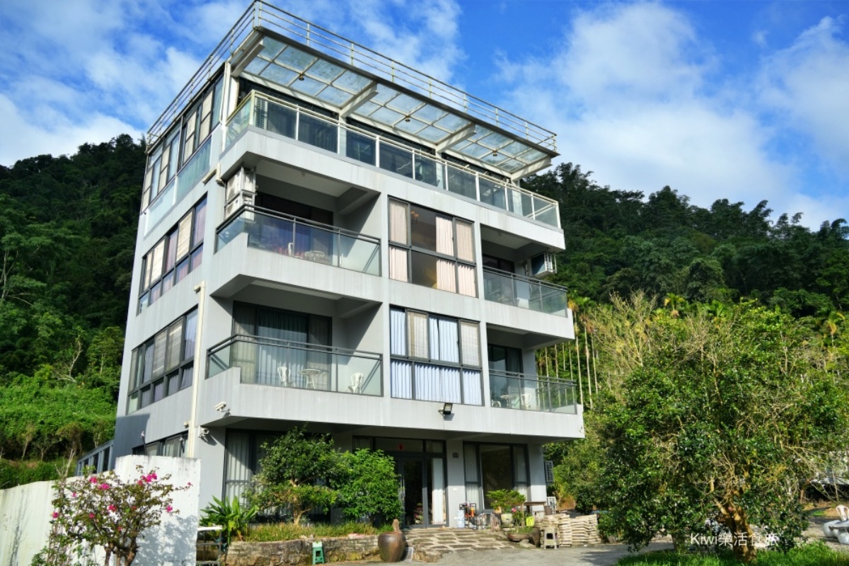 入住全台最夢幻玻璃屋！南投森林系住宿11選，秋冬泡湯、賞落羽松一次滿足