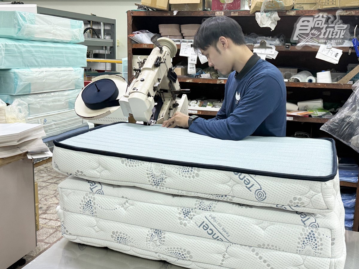 全台最低價!年賣破億「獨立筒折疊床墊」天絲舒柔超好睡,租屋、加床必備 全台最低價!年賣破億「獨立筒折疊床墊」天絲舒柔超好睡,租屋、加床必備