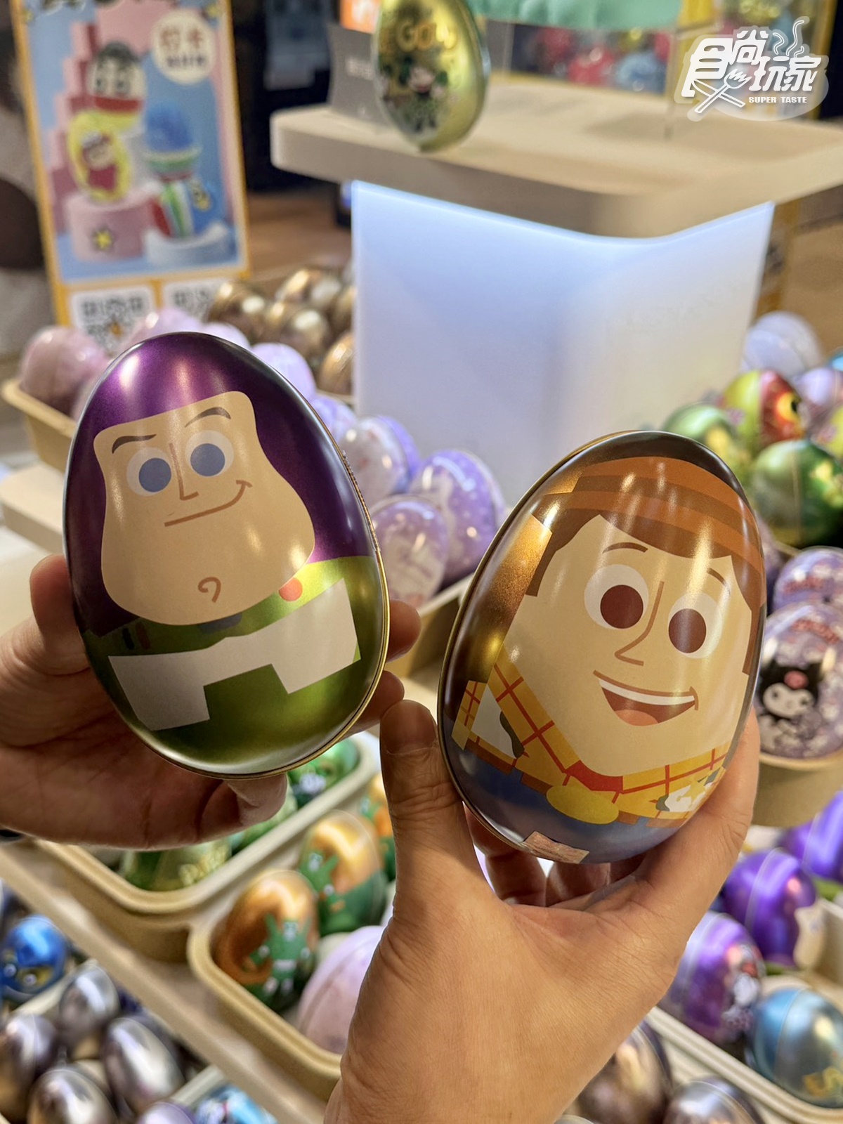 蠟筆小新、迪士尼蛋型鐵盒!全台最萌「TINPOP盒拍快閃店」,百款夯品、買5送1(中獎公布) 蠟筆小新、迪士尼蛋型鐵盒!全台最萌「TINPOP盒拍快閃店」,百款夯品、買5送1(中獎公布)