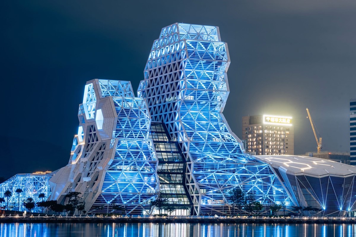 TWICE高雄打卡地圖!7大應援地標、票根優惠一次看,周邊美食推薦快收藏 TWICE高雄打卡地圖!7大應援地標、票根優惠一次看,周邊美食推薦快收藏