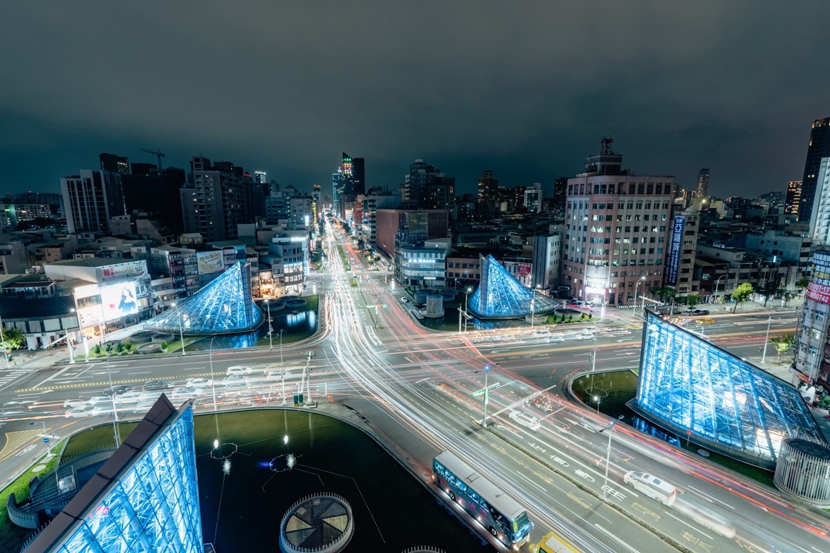 TWICE高雄打卡地圖!7大應援地標、票根優惠一次看,周邊美食推薦快收藏 TWICE高雄打卡地圖!7大應援地標、票根優惠一次看,周邊美食推薦快收藏