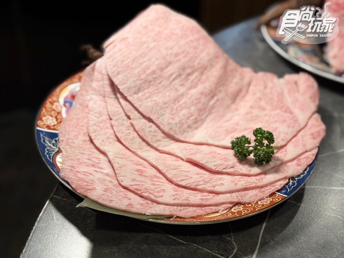 全台第1間「日本壽喜燒名店」!爽嗑A5和牛套餐、痛風級海膽丼,免費送干貝 全台第1間「日本壽喜燒名店」!爽嗑A5和牛套餐、痛風級海膽丼,免費送干貝