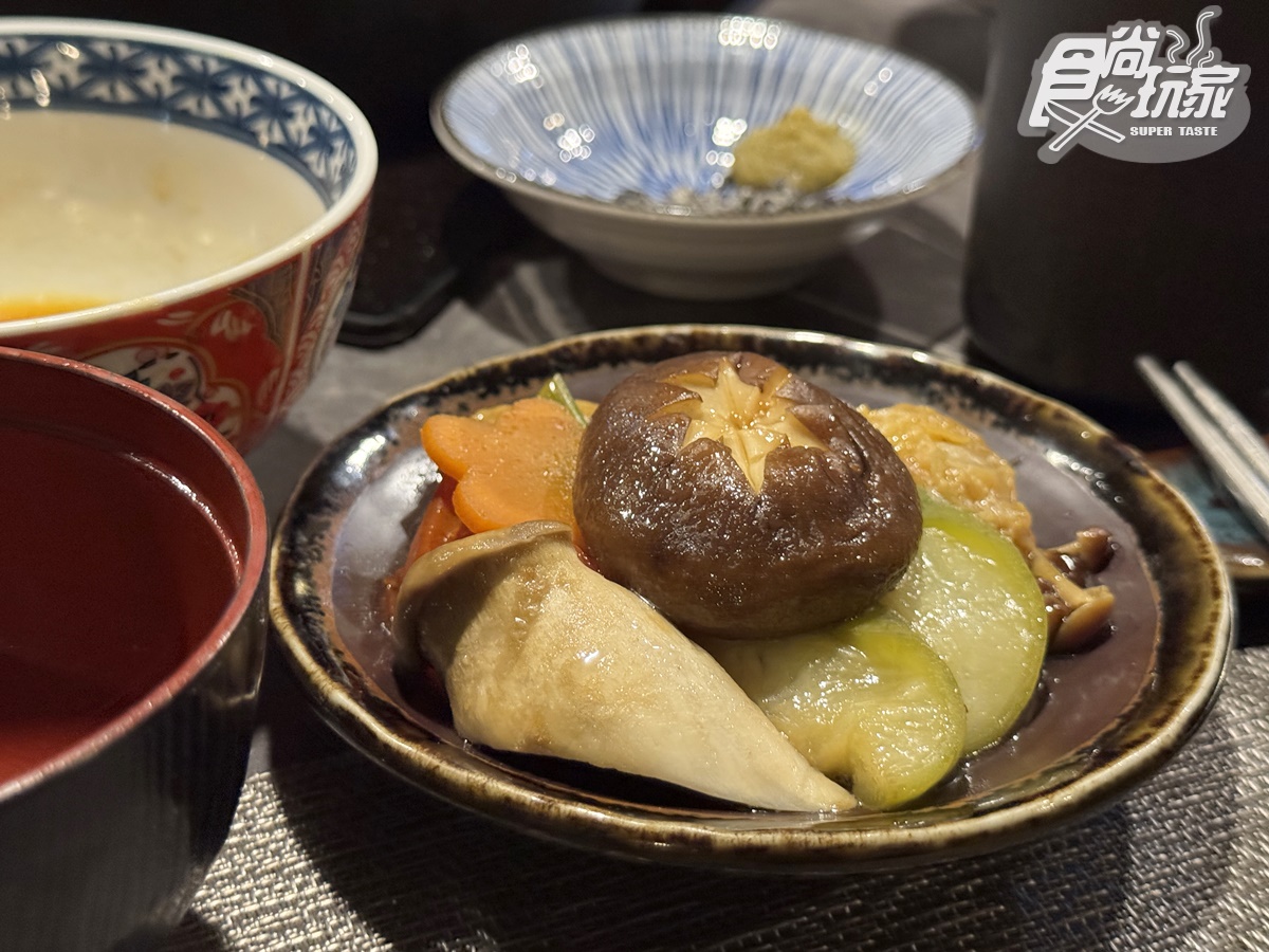 全台第1間「日本壽喜燒名店」!爽嗑A5和牛套餐、痛風級海膽丼,免費送干貝 全台第1間「日本壽喜燒名店」!爽嗑A5和牛套餐、痛風級海膽丼,免費送干貝