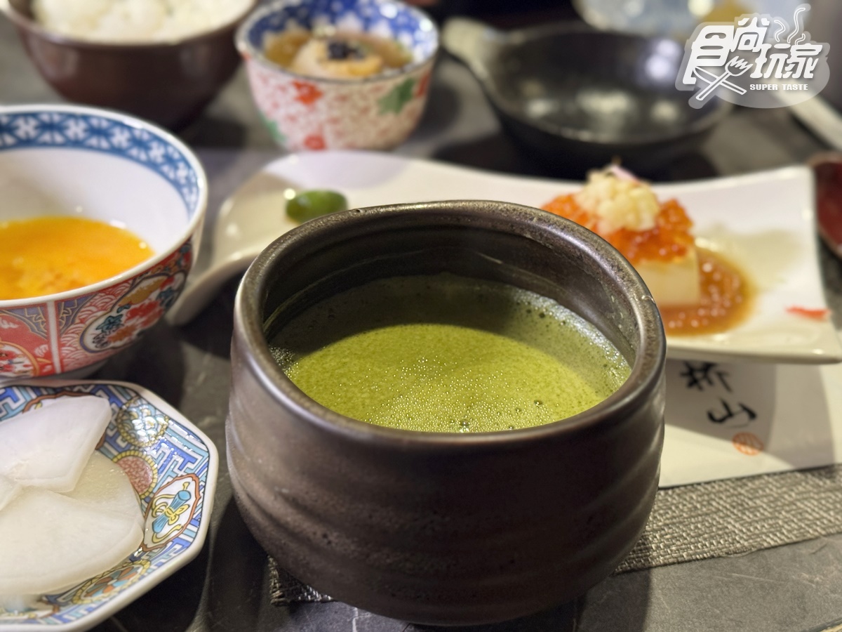 全台第1間「日本壽喜燒名店」!爽嗑A5和牛套餐、痛風級海膽丼,免費送干貝 全台第1間「日本壽喜燒名店」!爽嗑A5和牛套餐、痛風級海膽丼,免費送干貝