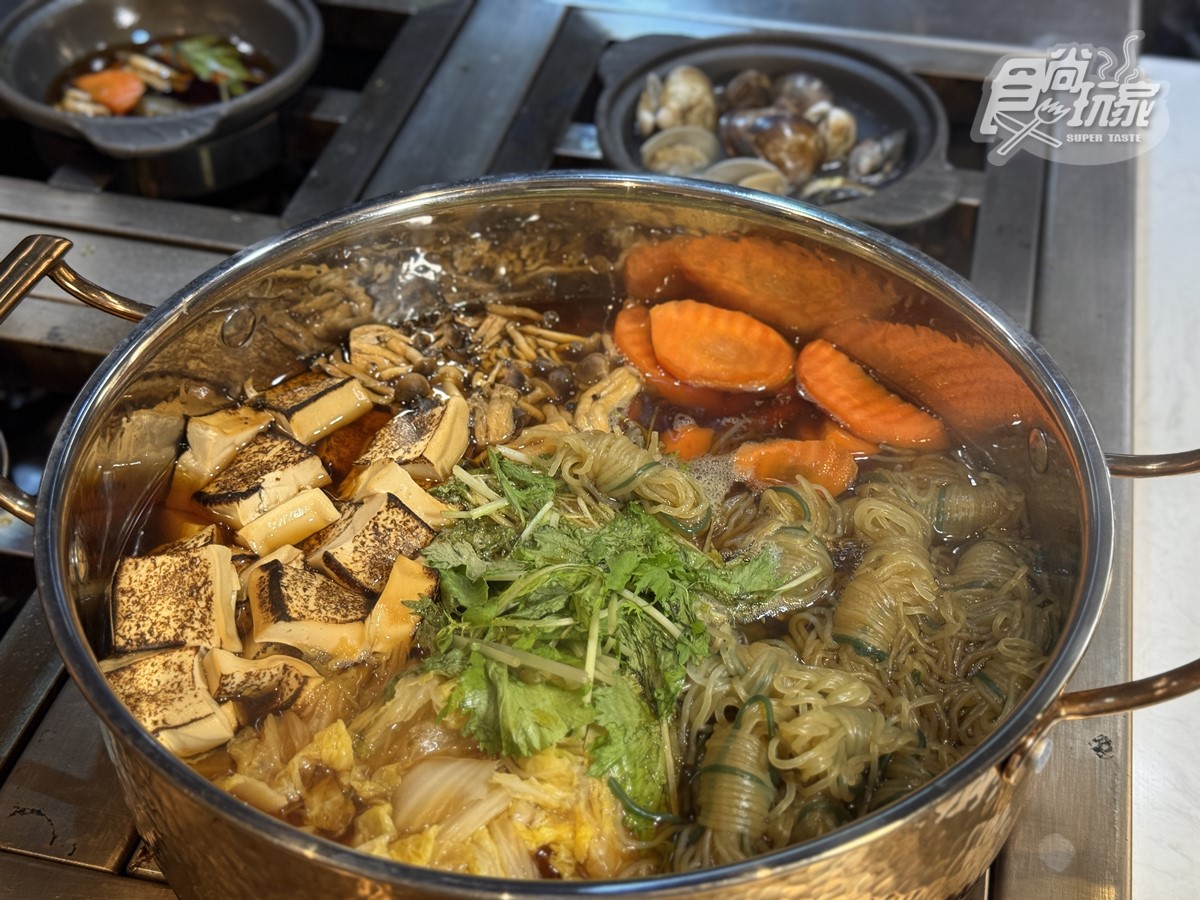 台北吃到飽「探索廚房」升級回歸!爽嗑10大主題餐檯、超過50種海鮮無限吃 台北吃到飽「探索廚房」升級回歸!爽嗑10大主題餐檯、超過50種海鮮無限吃