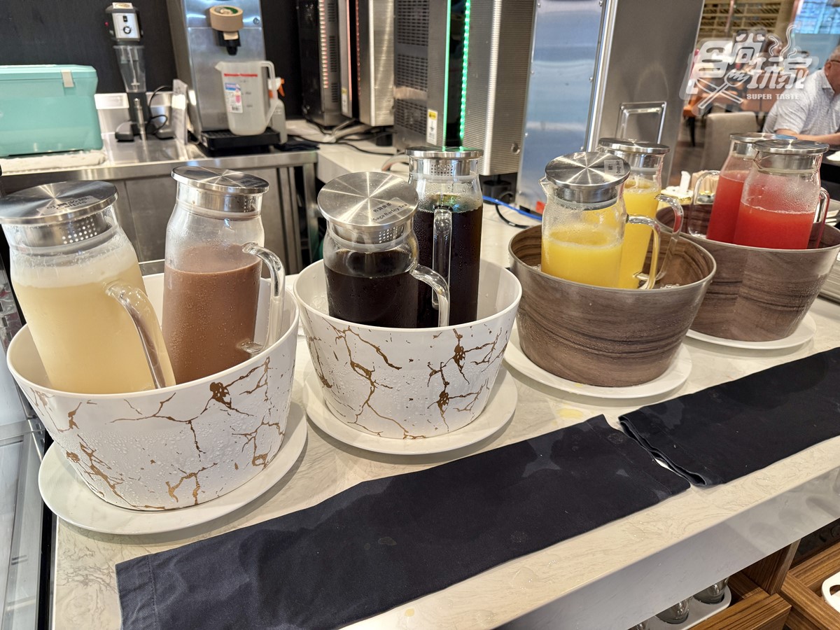 台北吃到飽「探索廚房」升級回歸!爽嗑10大主題餐檯、超過50種海鮮無限吃 台北吃到飽「探索廚房」升級回歸!爽嗑10大主題餐檯、超過50種海鮮無限吃