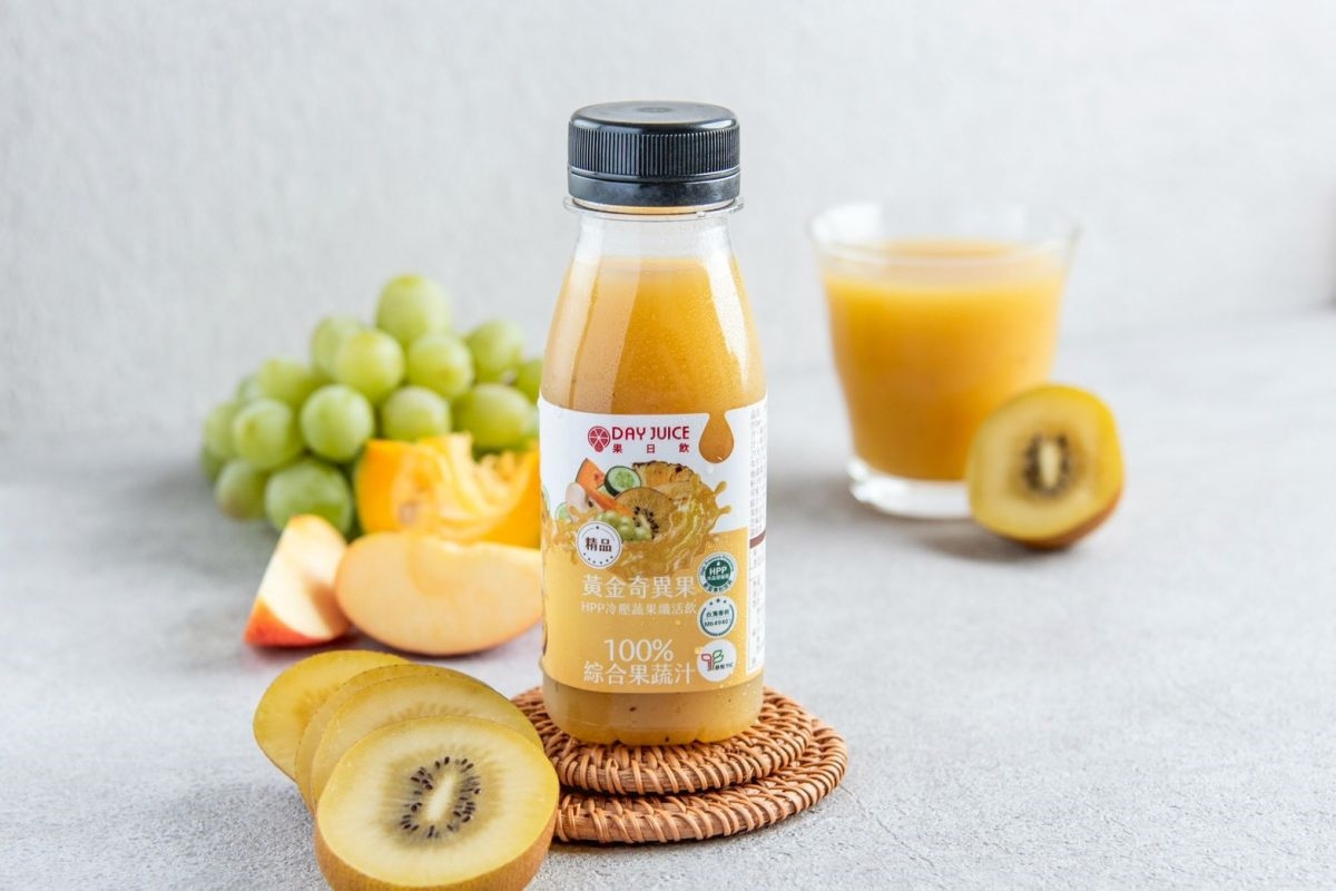 冷壓蔬果汁現省85元!「飛機商務艙指定飲品」原汁原味超營養,3口味一次喝 冷壓蔬果汁現省85元!「飛機商務艙指定飲品」原汁原味超營養,3口味一次喝