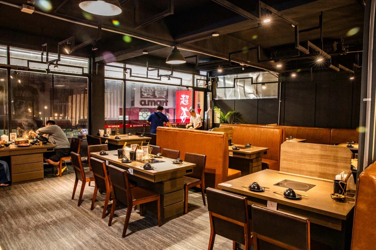 超狂海鮮自助任你拿！桃園８家麻辣鍋推薦：花蟹吃到飽、鹹蛋麻奶湯、壽星送龍蝦