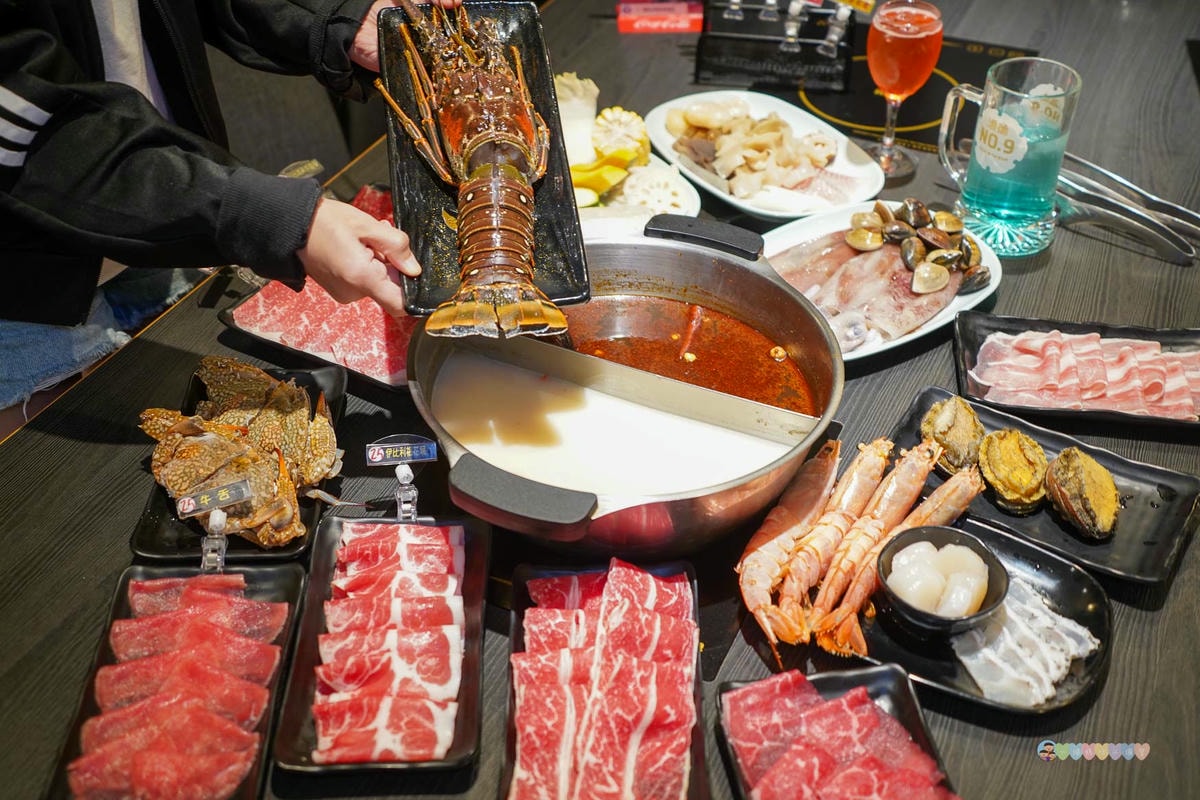 超狂海鮮自助任你拿！桃園８家麻辣鍋推薦：花蟹吃到飽、鹹蛋麻奶湯、壽星送龍蝦