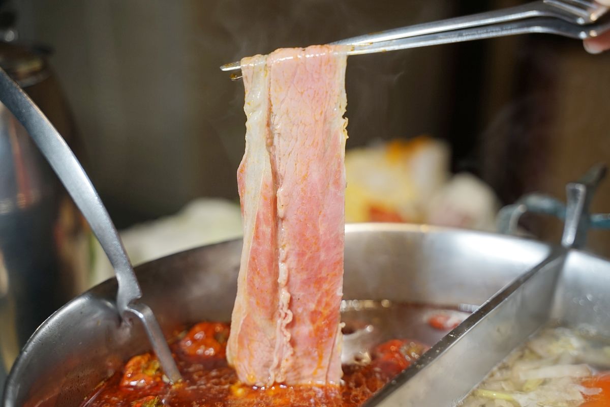 超狂海鮮自助任你拿！桃園８家麻辣鍋推薦：花蟹吃到飽、鹹蛋麻奶湯、壽星送龍蝦