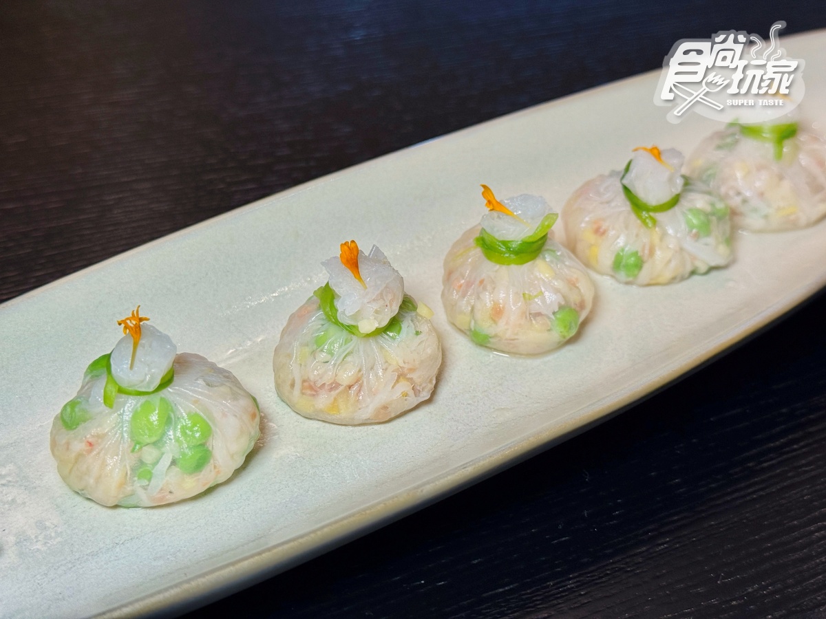 連續8年米其林摘星!請客樓首推「川味蟹宴」,蒜辣帝王蟹霸氣上桌太唰嘴 連續8年米其林摘星!請客樓首推「川味蟹宴」,蒜辣帝王蟹霸氣上桌太唰嘴