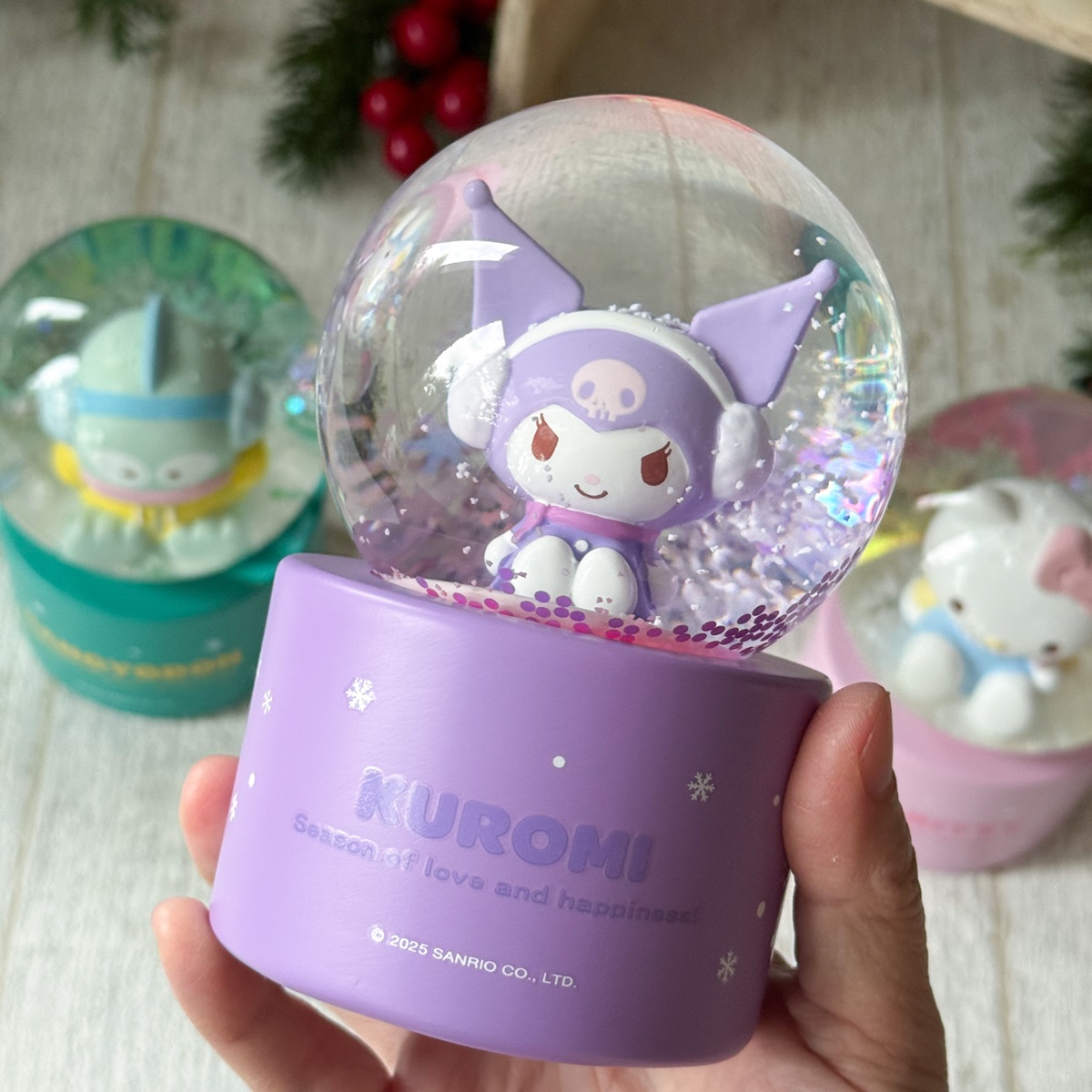 7-11「耶誕IP水晶球」、全家「純白聖誕樹」!2超商話題聖誕新品懶人包 7-11「耶誕IP水晶球」、全家「純白聖誕樹」!2超商話題聖誕新品懶人包