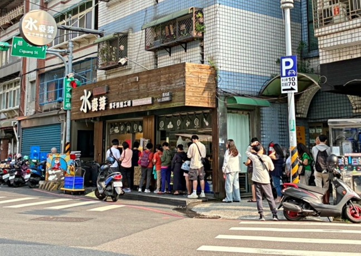 日銷千顆手撕蛋糕買4送1!蓬鬆蛋奶香超唰嘴,9種口味限量優惠快搶 日銷千顆手撕蛋糕買4送1!蓬鬆蛋奶香超唰嘴,9種口味限量優惠快搶