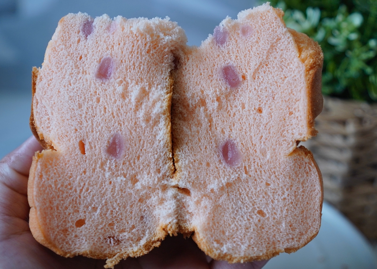 日銷千顆手撕蛋糕買4送1!蓬鬆蛋奶香超唰嘴,9種口味限量優惠快搶 日銷千顆手撕蛋糕買4送1!蓬鬆蛋奶香超唰嘴,9種口味限量優惠快搶