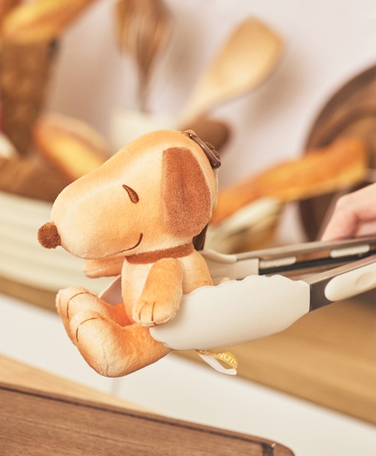 奶油香「史努比烤麵包玩偶」太Q!PEANUTS烘焙6新品,免費逛史努比耶誕快閃店 奶油香「史努比烤麵包玩偶」太Q!PEANUTS烘焙6新品,免費逛史努比耶誕快閃店