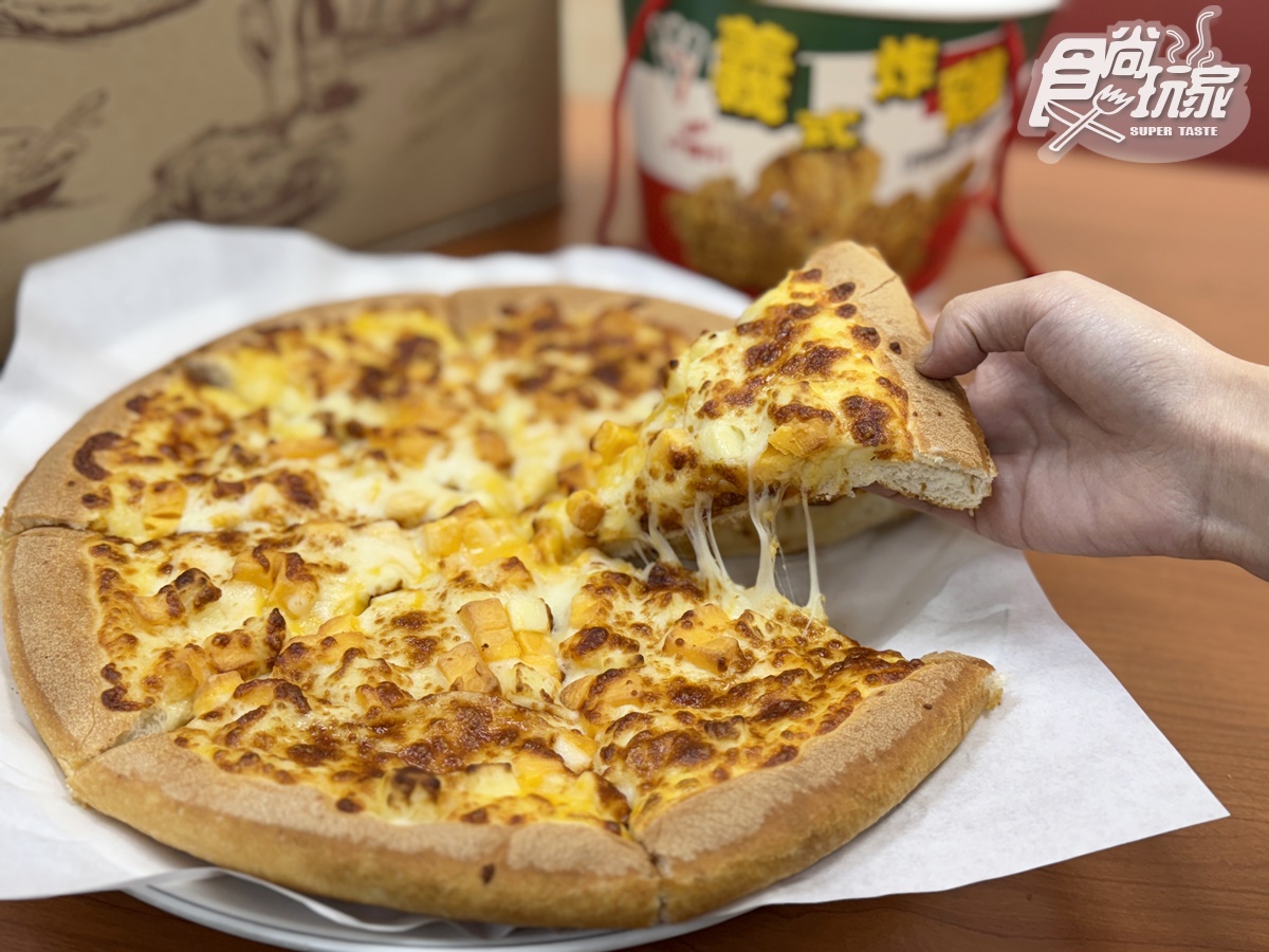 「拿坡里披薩買一送一」手刀搶!爆汁雞腿只要24元,必勝客披薩198元 「拿坡里披薩買一送一」手刀搶!爆汁雞腿只要24元,必勝客披薩198元