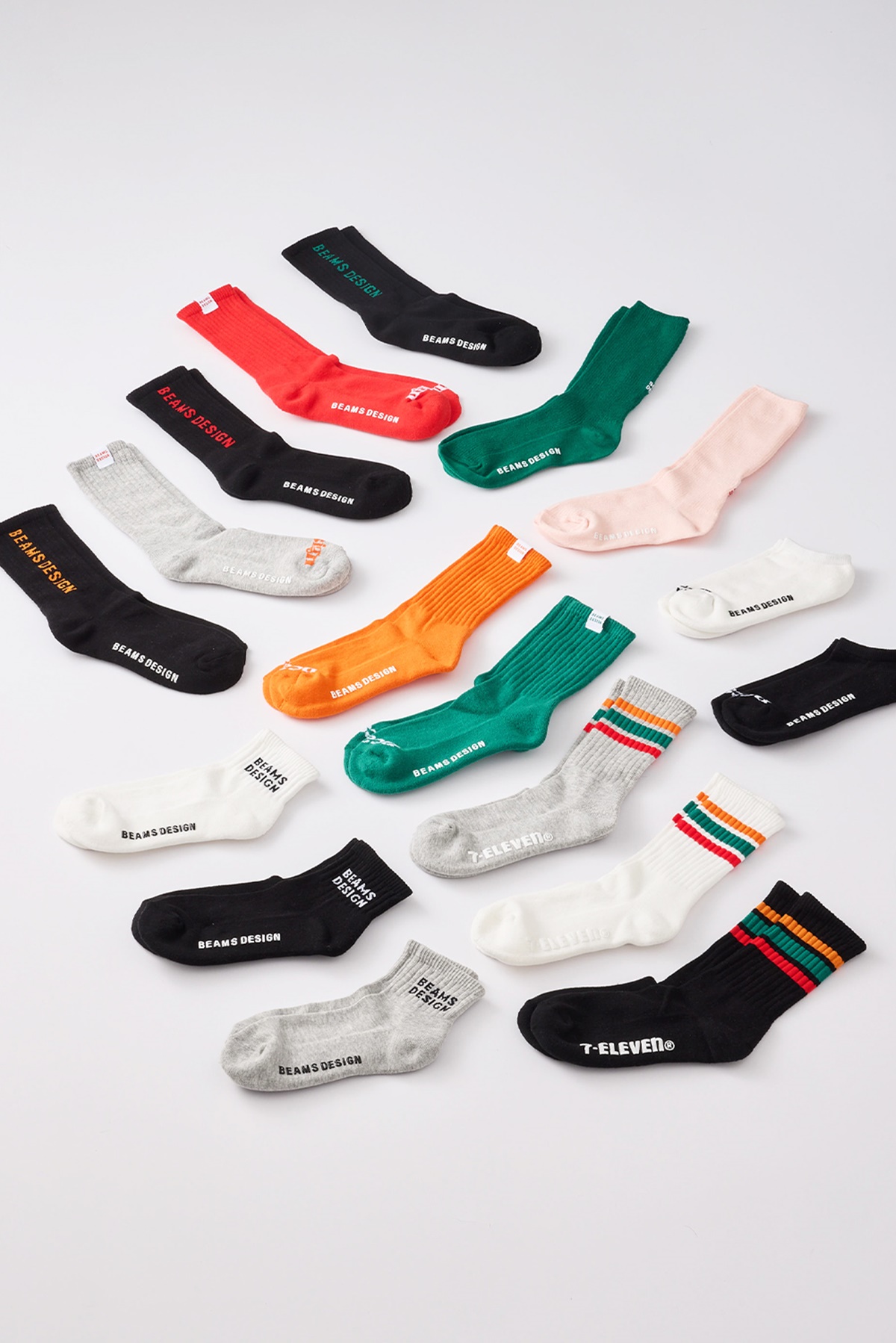 超商日系單品太好買!「7-11xBEAMS DESIGN」30多款小物,襪子、包款質感升級 超商日系單品太好買!「7-11xBEAMS DESIGN」30多款小物,襪子、包款質感升級