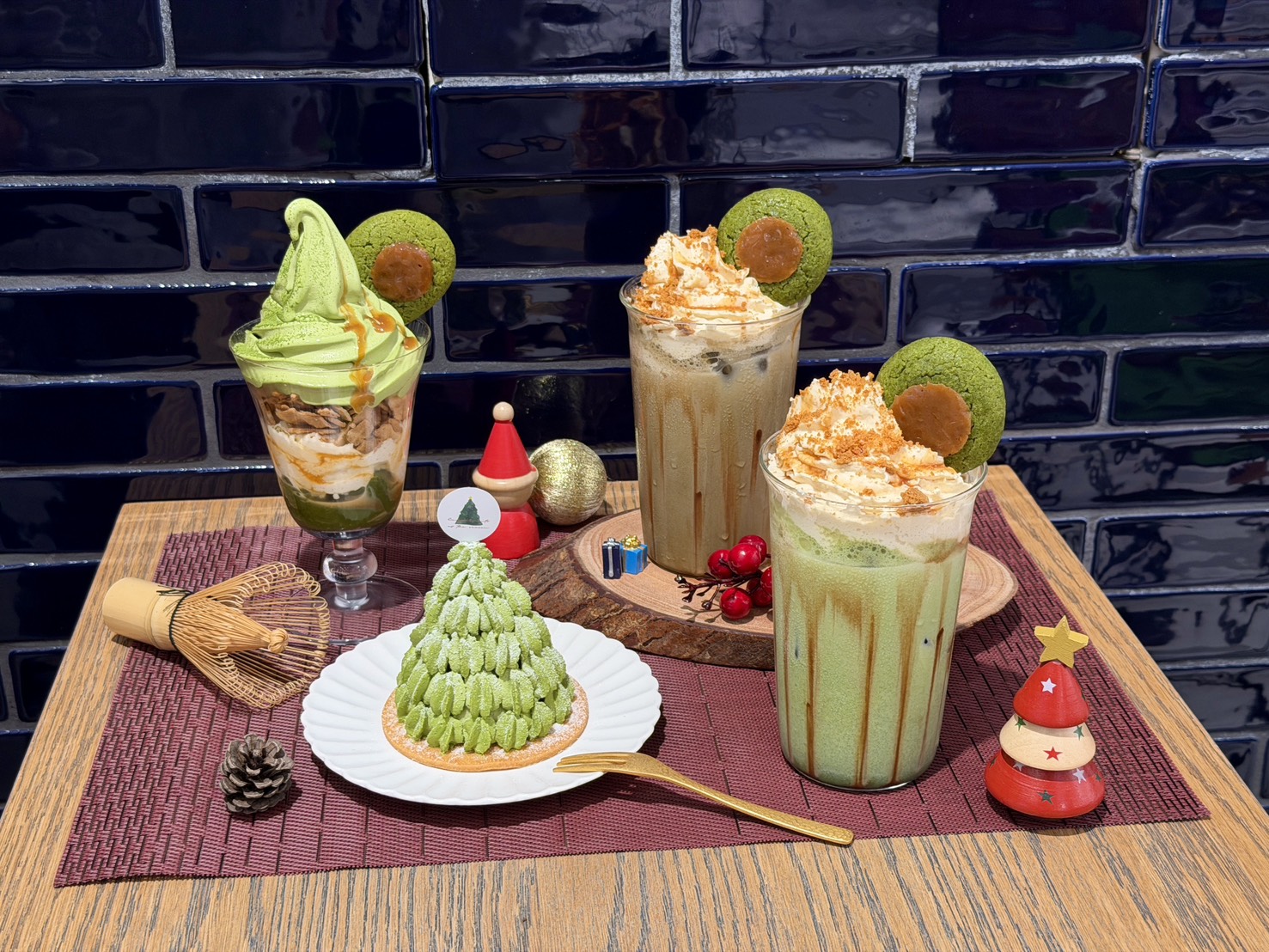 辻利超Q抹茶「聖誕樹蛋糕」、亞尼克「生乳捲盲盒」!甜點控推薦冬季新品包 辻利超Q抹茶「聖誕樹蛋糕」、亞尼克「生乳捲盲盒」!甜點控推薦冬季新品包