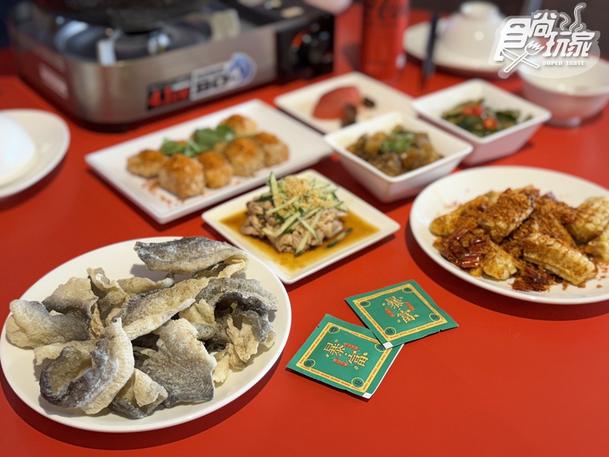 全新「港式雞煲鍋」插旗東區!7款必嗑龍蝦雞煲、沙嗲鴛鴦鍋,500元起開吃 全新「港式雞煲鍋」插旗東區!7款必嗑龍蝦雞煲、沙嗲鴛鴦鍋,500元起開吃