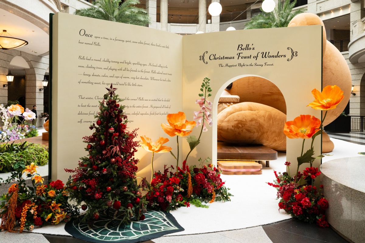 「巨型聖誕熊」降落信義區！打卡巨大聖誕餐桌＋童話幻境，加碼粉色告白大道