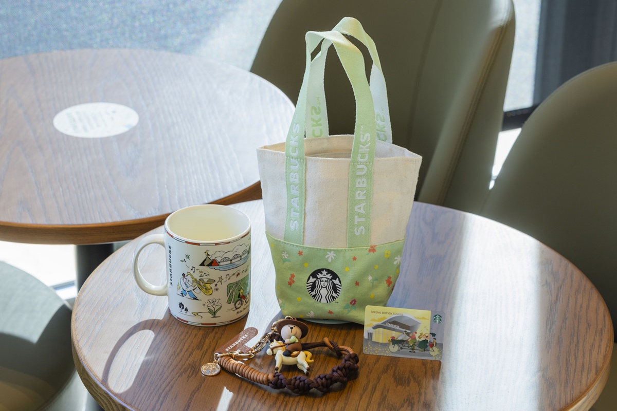 星巴克買一送一!年底前週一把握喝,耶誕周邊85折、台中「馬鞍造型」新門市 星巴克買一送一!年底前週一把握喝,耶誕周邊85折、台中「馬鞍造型」新門市