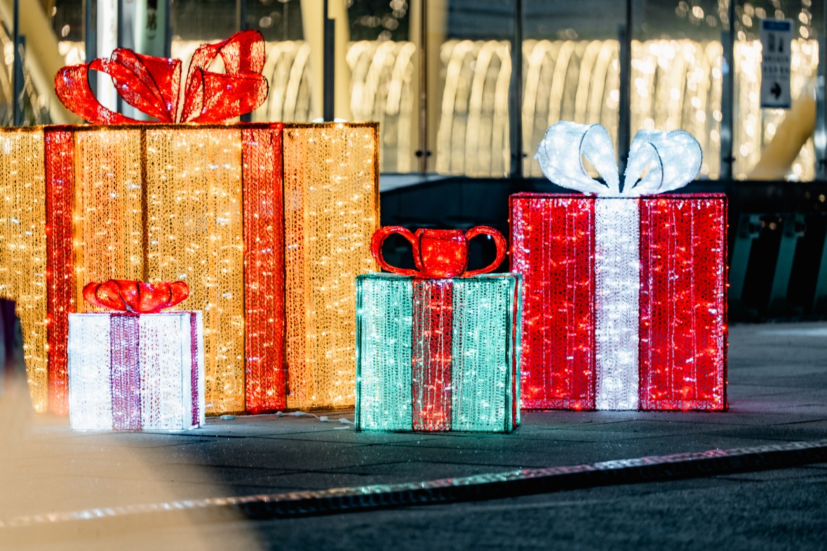 26米星光聖誕樹點燈!「2025高雄聖誕生活節」開跑,免費演唱會陣容超豪華 26米星光聖誕樹點燈!「2025高雄聖誕生活節」開跑,免費演唱會陣容超豪華