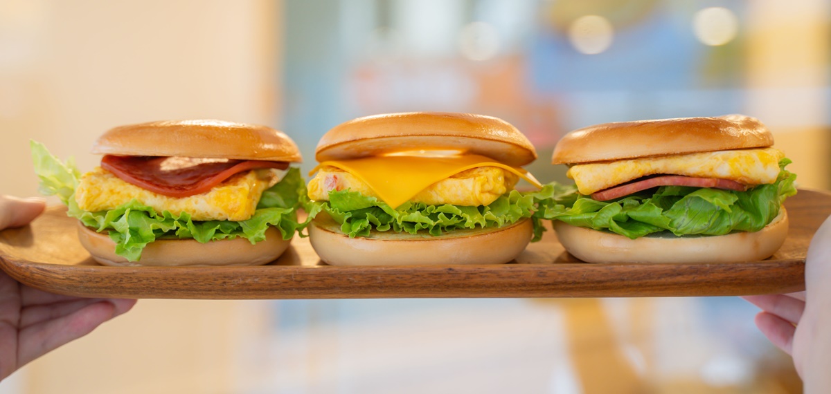 漢堡王「豬排堡買一送一」快閃!52元起爽吃厚切炸豬排,加碼摩斯買10送10 漢堡王「豬排堡買一送一」快閃!52元起爽吃厚切炸豬排,加碼摩斯買10送10