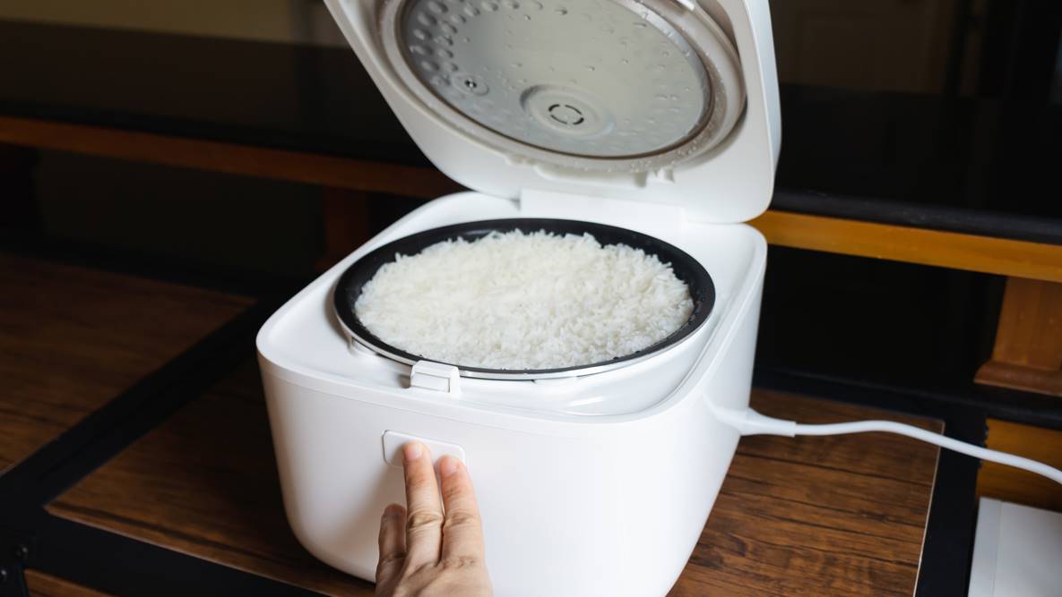 電子鍋出現４狀況快換掉！達人：以免將致癌物質吃下肚