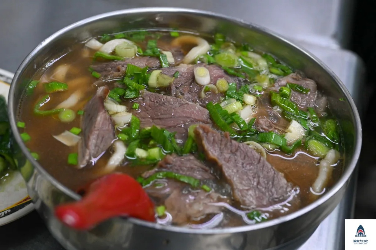台北人激推最強10家牛肉麵：牛肉界勞斯萊斯、必比登８連霸、隱藏密店