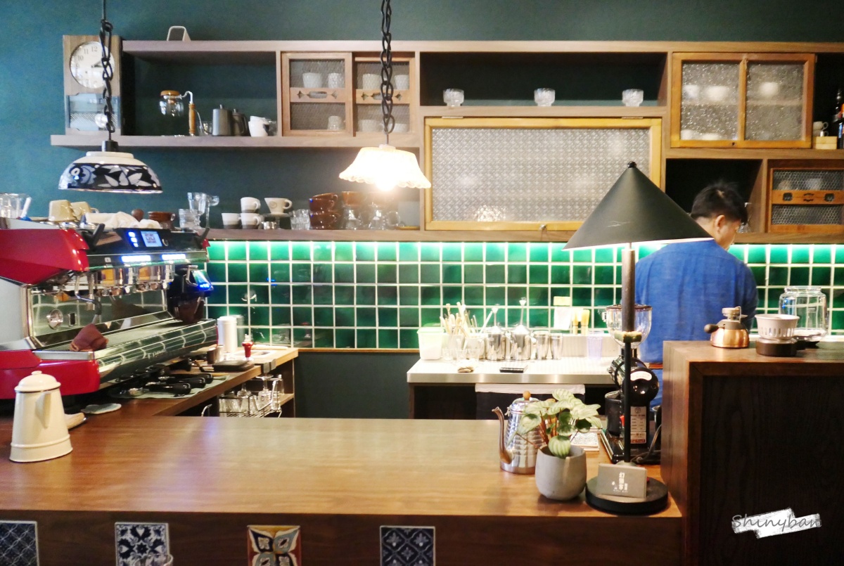 迪化街網美、文青美食特搜！昭和浪漫霜淇淋、復古老屋咖啡廳，加碼推薦３家百年老店