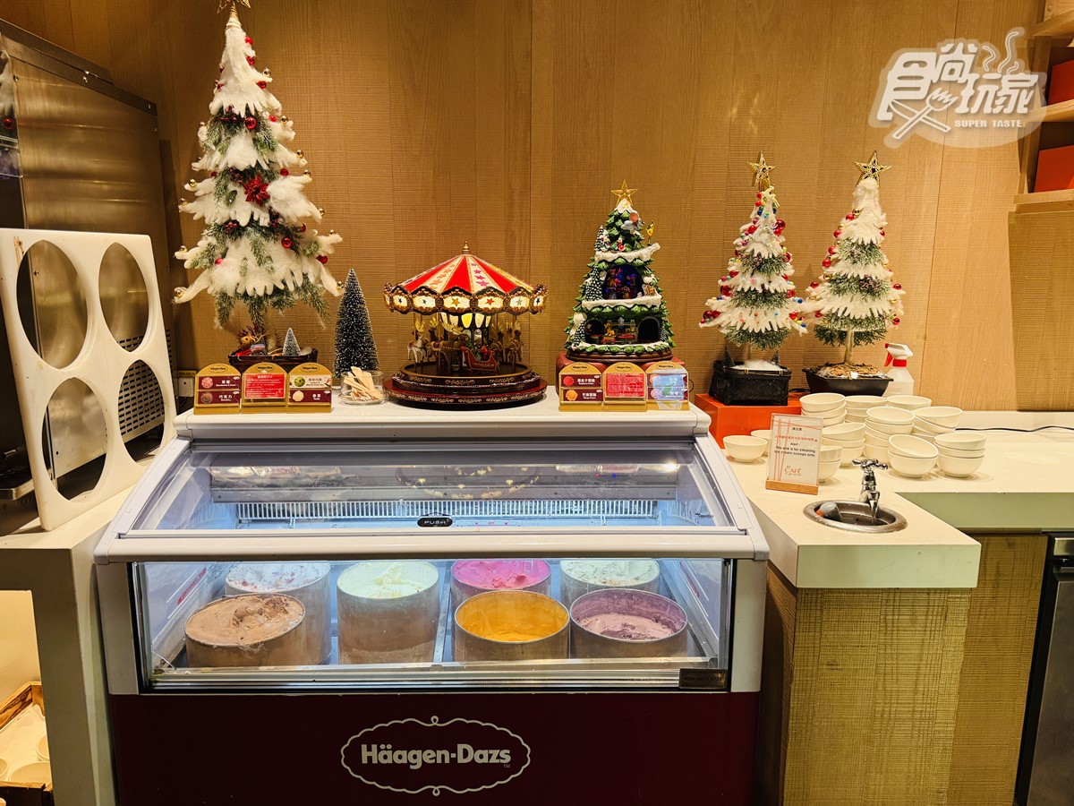 吃到飽4人同行1人免費!飯店變身巧克力冒險工廠,40呎聖誕樹璀璨點燈 吃到飽4人同行1人免費!飯店變身巧克力冒險工廠,40呎聖誕樹璀璨點燈