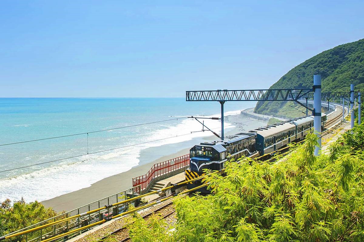 年度最大流星雨將登場!「藍皮解憂號x觀星巴士」行程開搶,山海美景一次收 年度最大流星雨將登場!「藍皮解憂號x觀星巴士」行程開搶,山海美景一次收