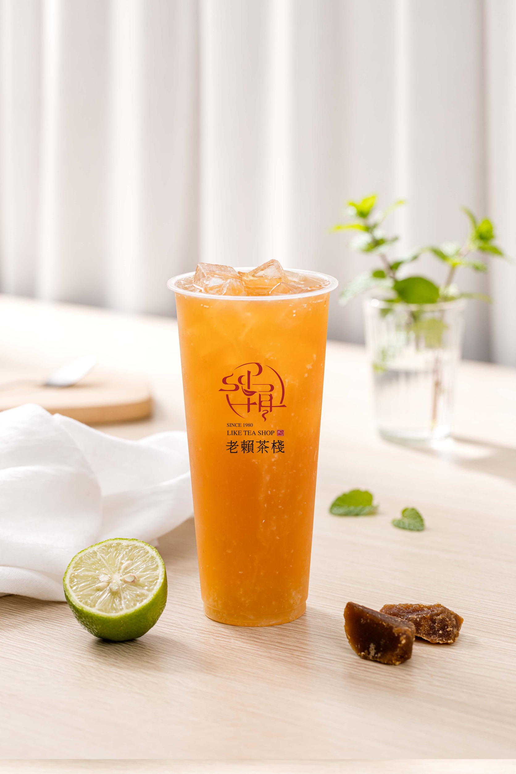 「張員瑛同款」＋１！AAA狂喝老賴茶棧「２杯冬瓜飲」，全糖多冰掀討論